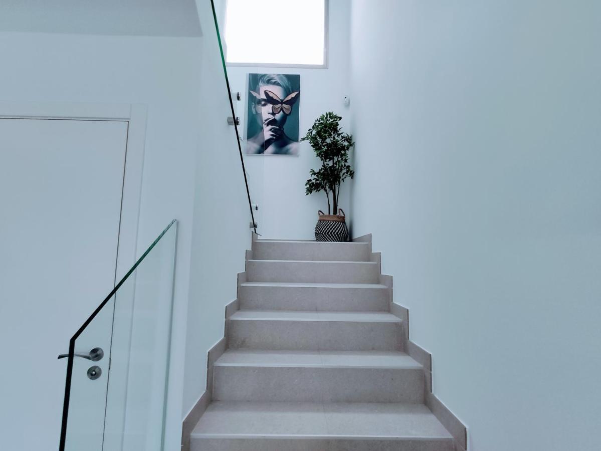 Elegante Y Moderna Villa Miami Адехе Екстериор снимка