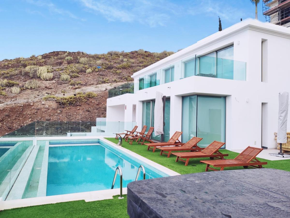 Elegante Y Moderna Villa Miami Адехе Екстериор снимка