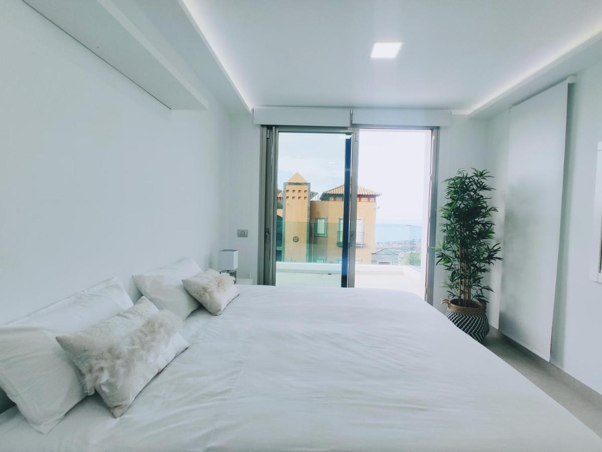Elegante Y Moderna Villa Miami Адехе Екстериор снимка