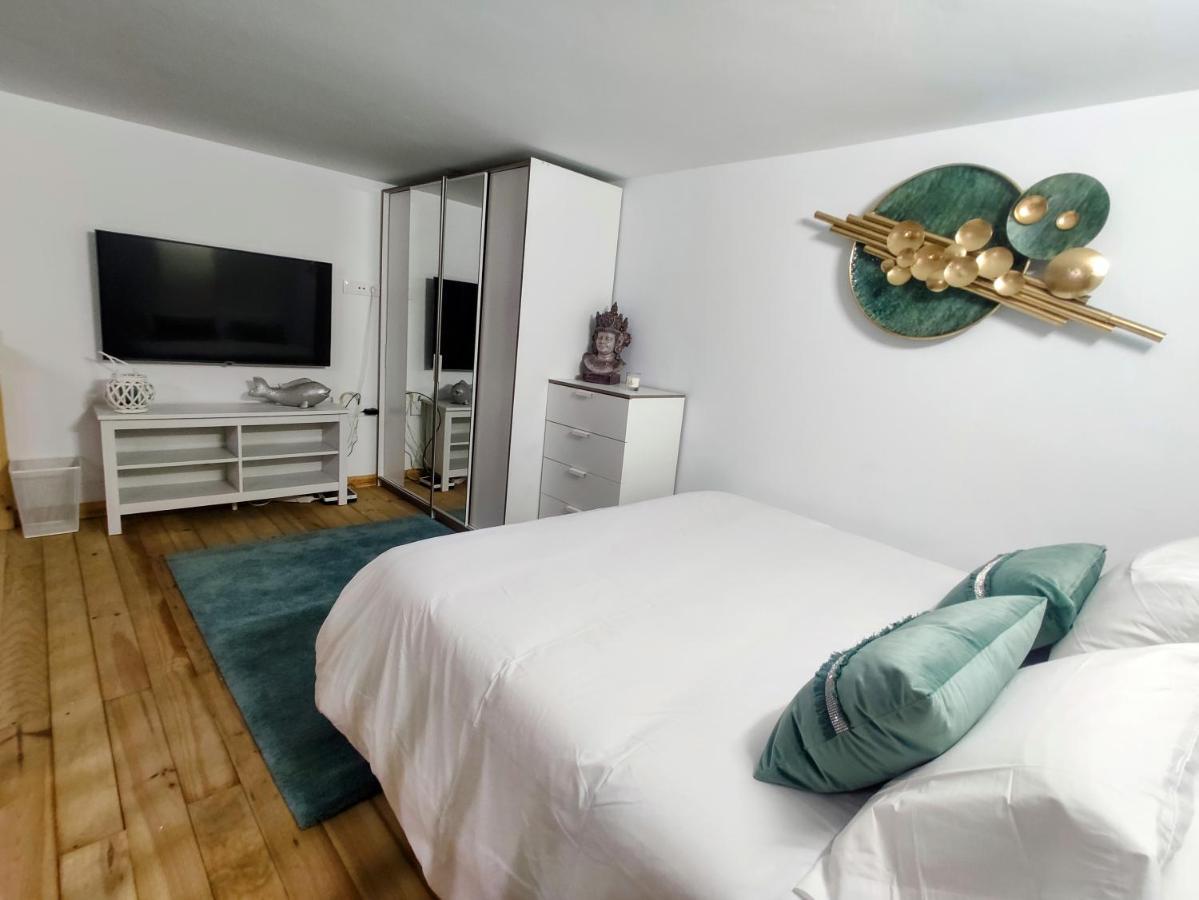 Elegante Y Moderna Villa Miami Адехе Екстериор снимка