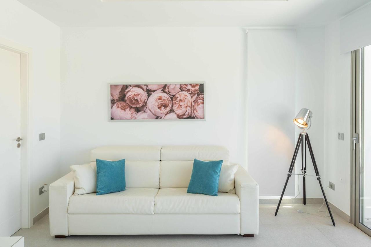 Elegante Y Moderna Villa Miami Адехе Екстериор снимка