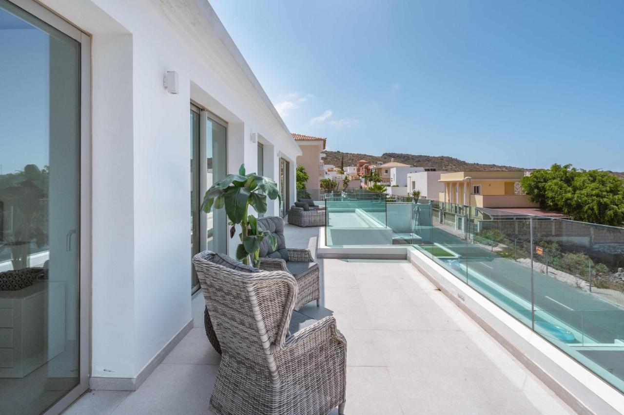 Elegante Y Moderna Villa Miami Адехе Екстериор снимка