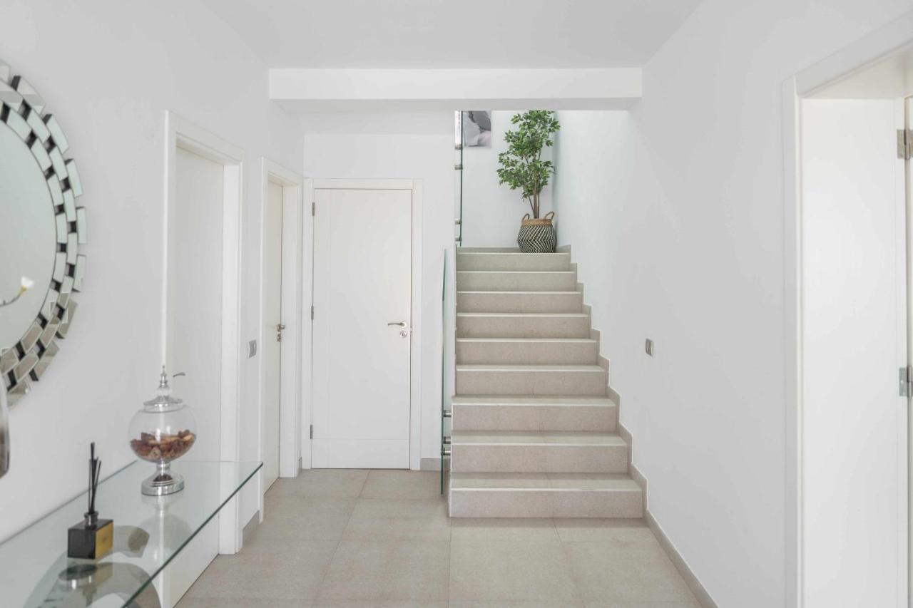 Elegante Y Moderna Villa Miami Адехе Екстериор снимка