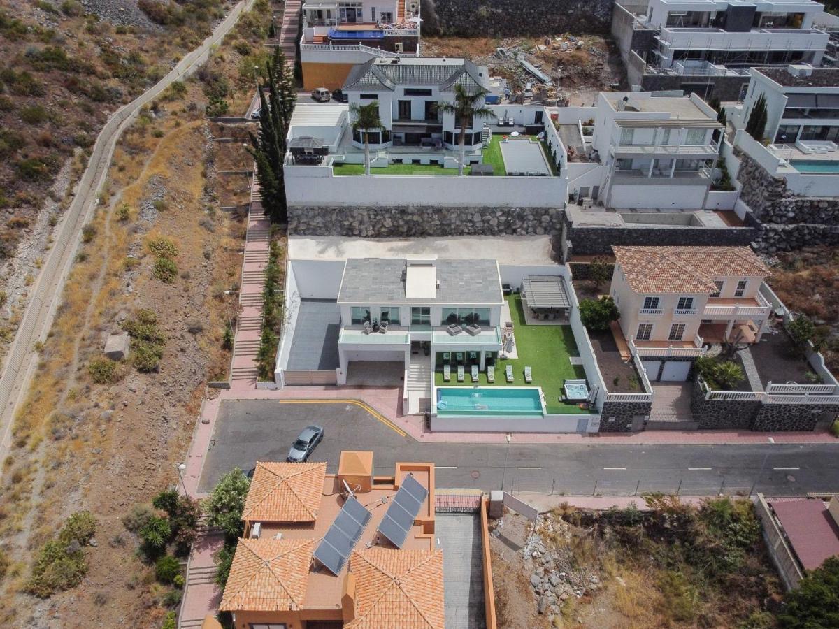 Elegante Y Moderna Villa Miami Адехе Екстериор снимка