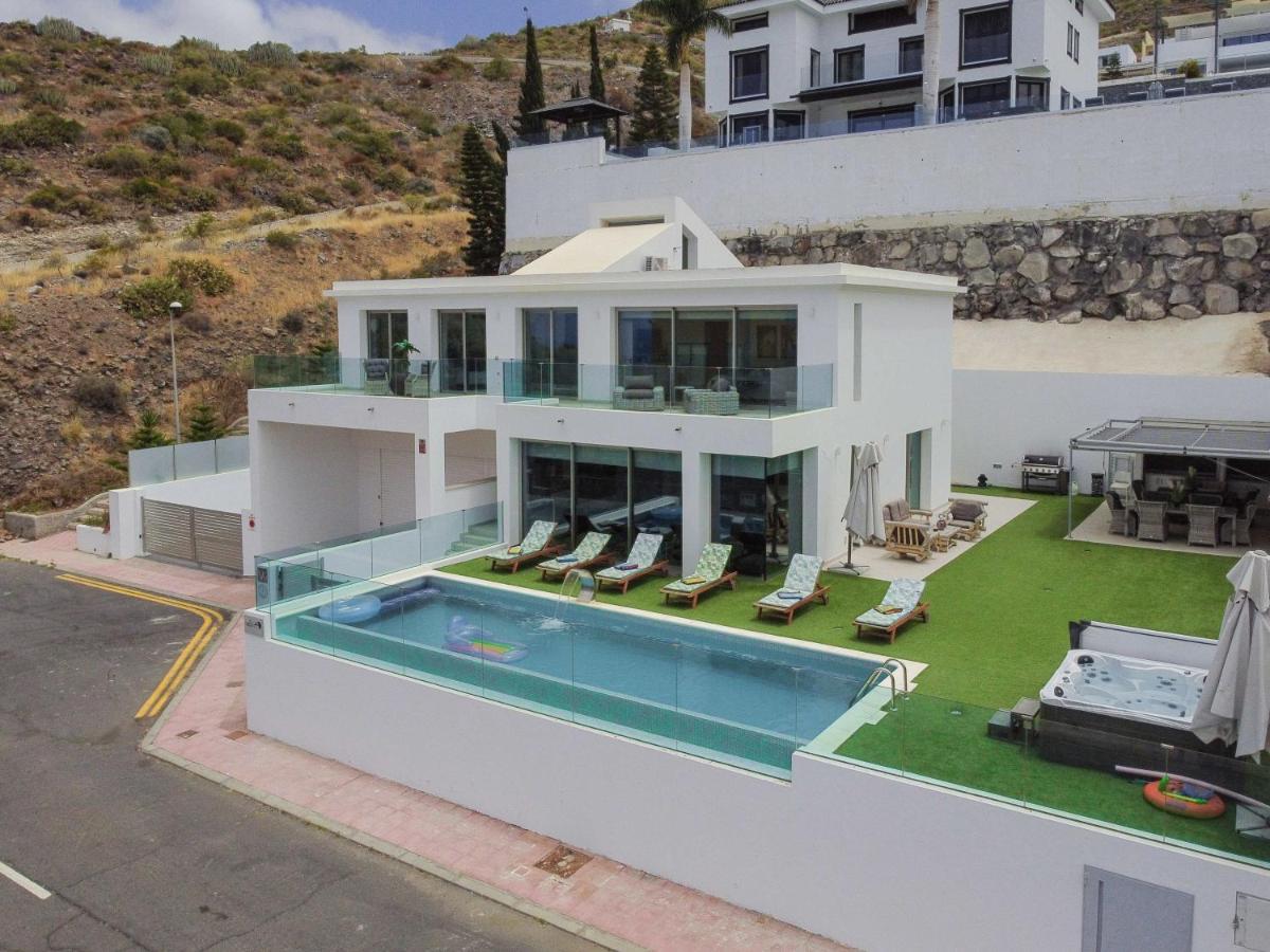 Elegante Y Moderna Villa Miami Адехе Екстериор снимка