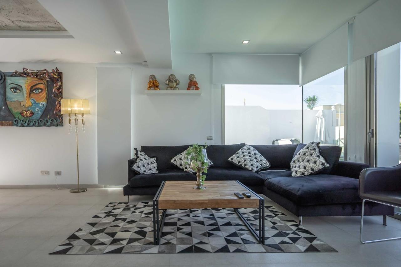 Elegante Y Moderna Villa Miami Адехе Екстериор снимка
